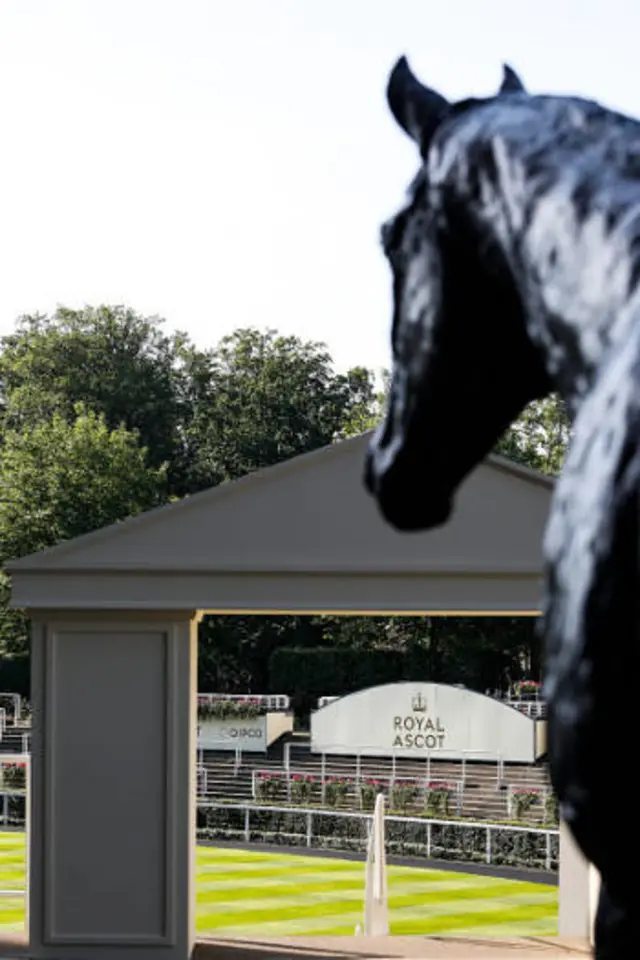 A statue of Frankel overlooking the parade ring at Ascot