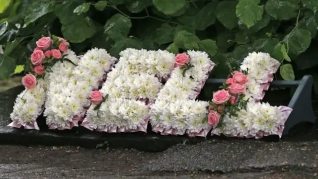 Nell Jones floral tribute