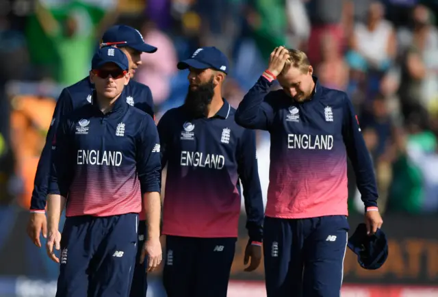 England after defeat to Pakistan