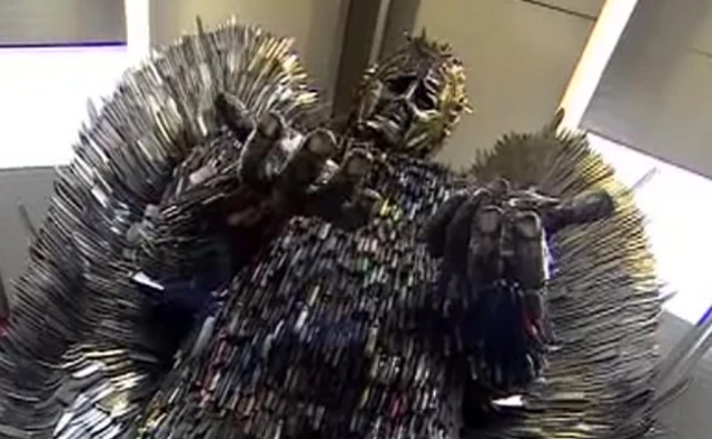 Knife angel