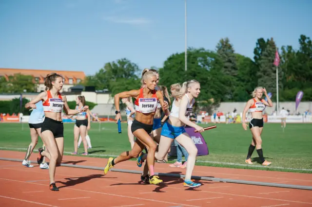 Jersey relay runners