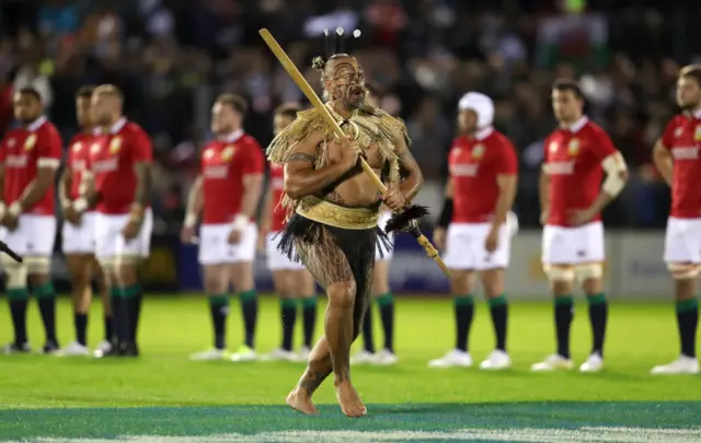 The Lions receive a traditional welcome