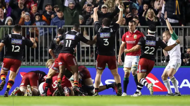 Sam Anderson-Heather scores a try for the Provincial Union Barbarians