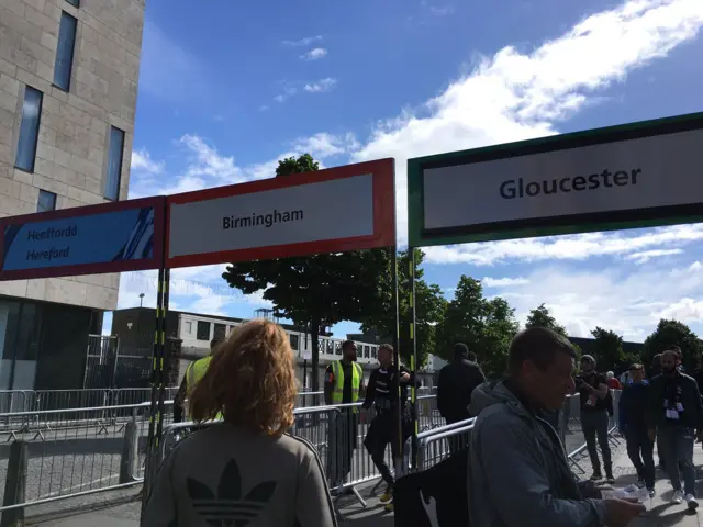 Queuing system at Cardiff central