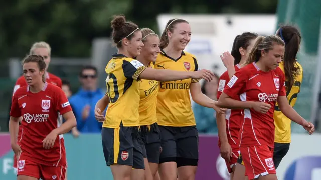 Louise Quinn of Arsenal Ladies celebrates