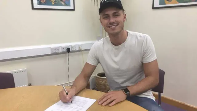 George Ray signing yesterday