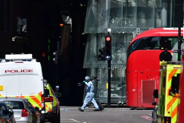 Forensic officer in London Bridge