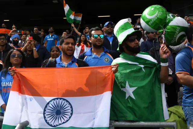 India and Pakistan fans