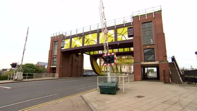 Drypool Bridge artwork