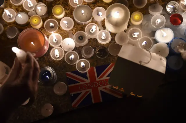 Candle-lit tribute to London attack victims