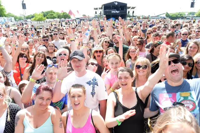 One Love Manchester crowds