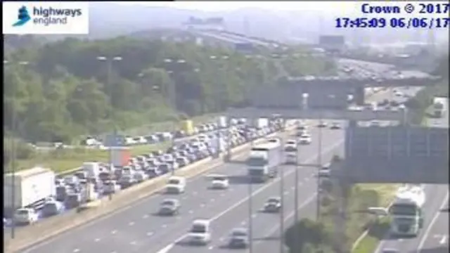 Queuing traffic