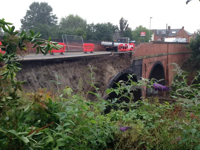 Barrow bridge
