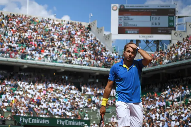 Stanislas Wawrinka reacts