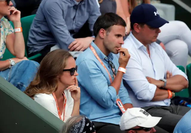 Kim Sears nervously watches Andy Murray in action