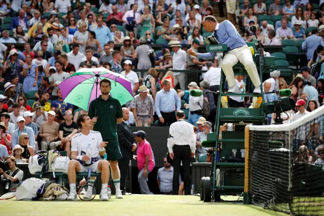 Murray and the umpire talk