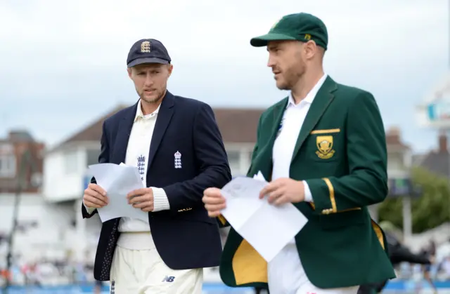 Joe Root and Faf Du Plessis