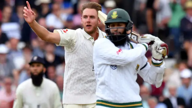 Stuart Broad and Hashim Amla