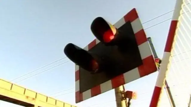 Level crossing light