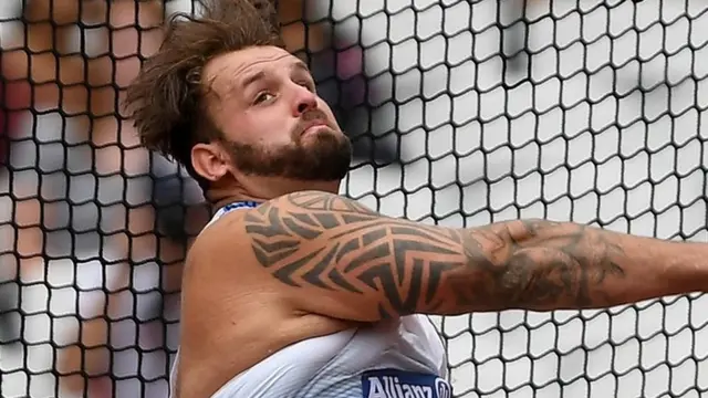 Aled Davies competing in the F42 discus