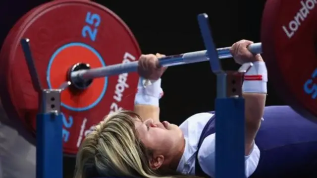 Zoe Newson, weightlifting