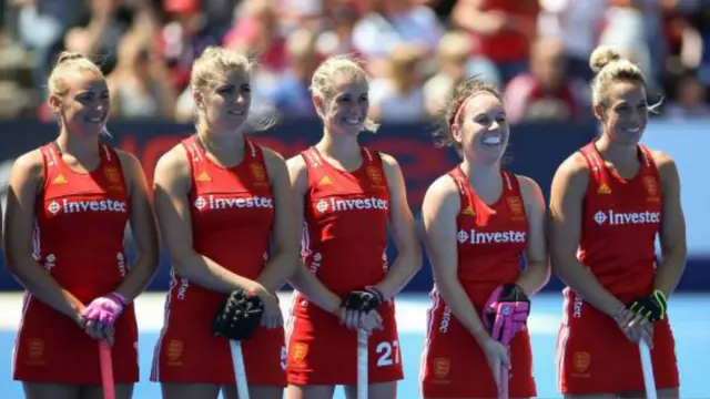 Hannah Martin and her England teammates line-up during national anthems