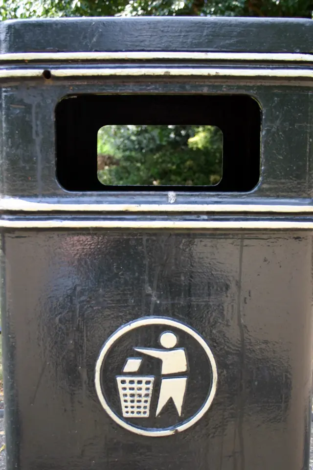 Litter bin