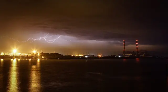 Lightning in Gravesend