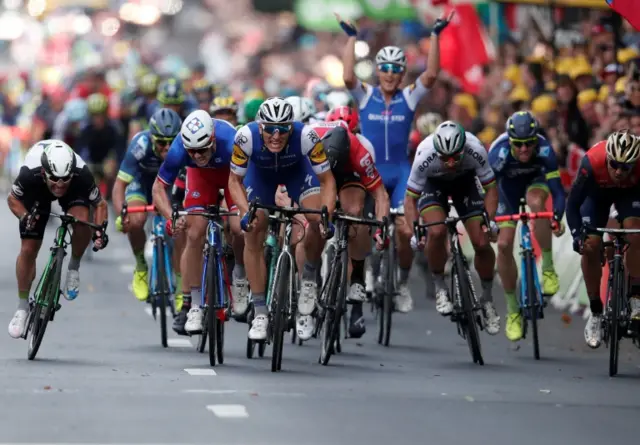 Marcel Kittel winning stage two