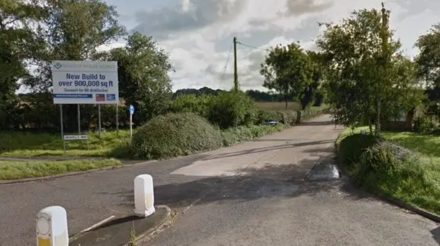 Gravelly Way entrance from A449