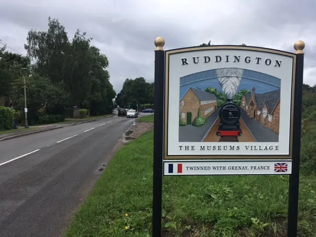 Ruddington signs