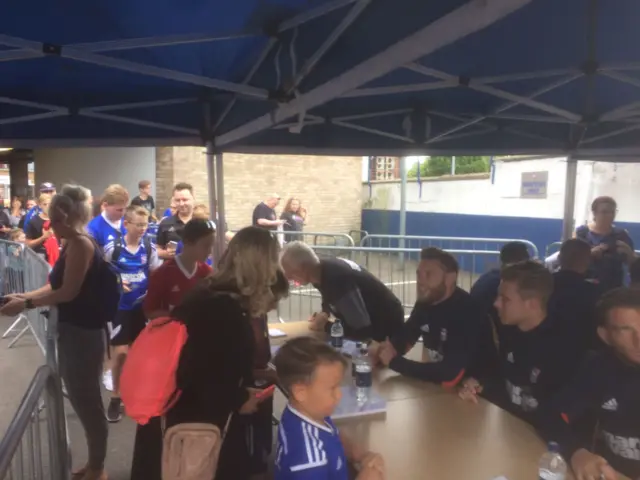 Fans wait to meet their favourite players