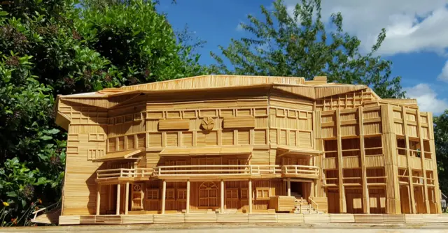 Toothpick model of Wimbledon