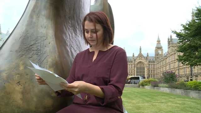 Great Grimsby MP Melanie Onn reading letter