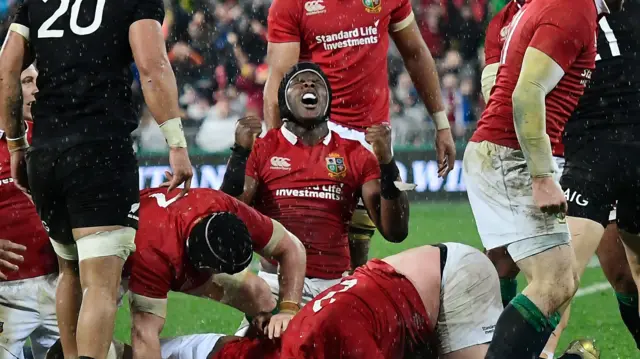 Maro Itoje