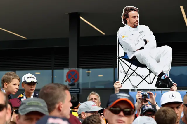 Fernando Alonso fans