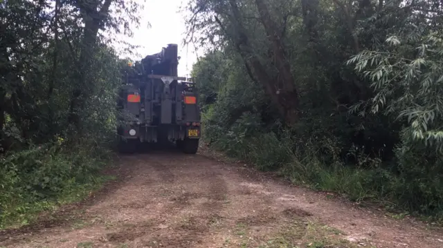 Recovery vehicle at Irthlingborough Lakes and Meadows