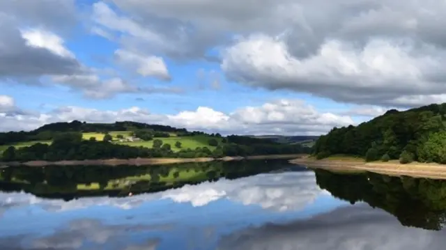 Damflask reservoir