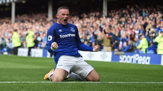 Wayne Rooney celebrates