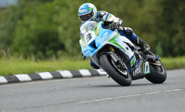 Dean Harrison in action on his Superbike