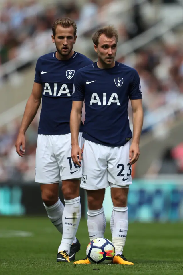 Christian Eriksen prepares to take a free kick