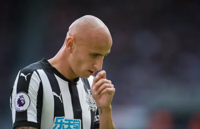 Jonjo Shelvey reacts