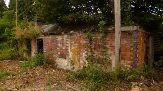 Weighbridge building