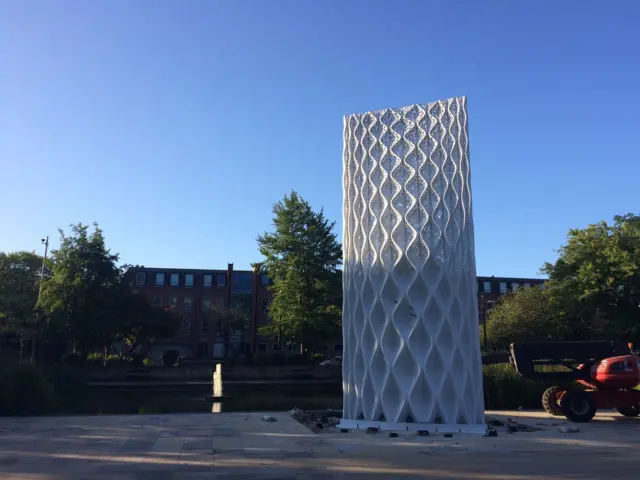 Statue in Hull