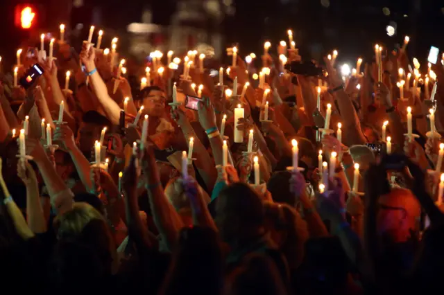 Candlelit vigil at Graceland