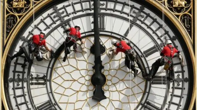 Workers on Big Ben