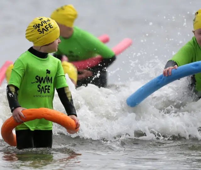 Swim safe lessons in the sea