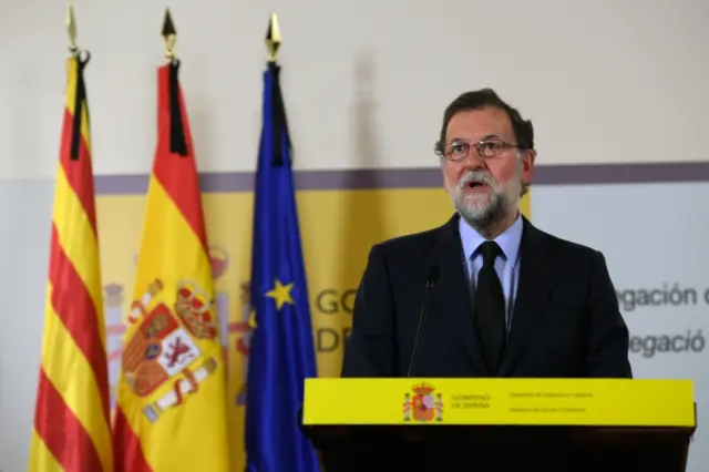 Spanish Prime Minister Mariano Rajoy speaks during a press conference after a meeting following the attack of Barcelona on August 17, 2017