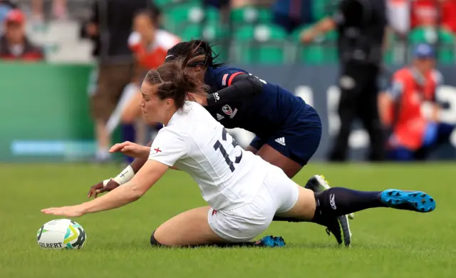 Emily Scarratt scores the first try