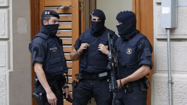 Armed police in Ripoll